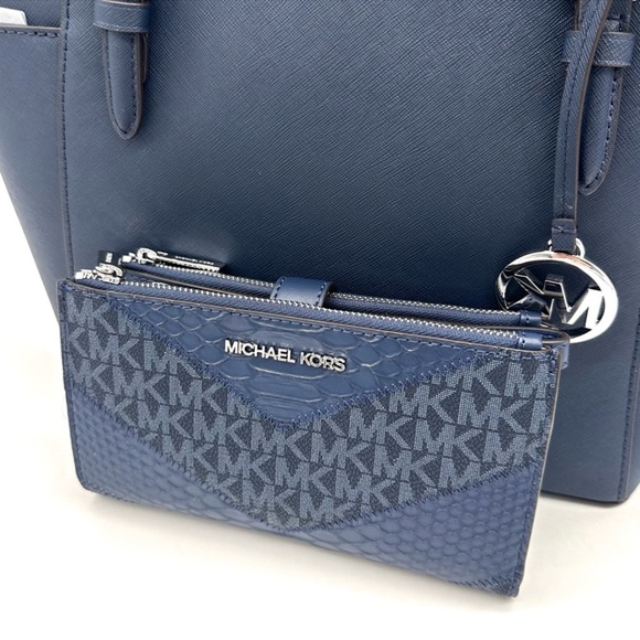 Michael Kors Large Charlotte Tote Bag & LG Double Zip Wallet Luggage Navy Blue - Picture 11 of 15